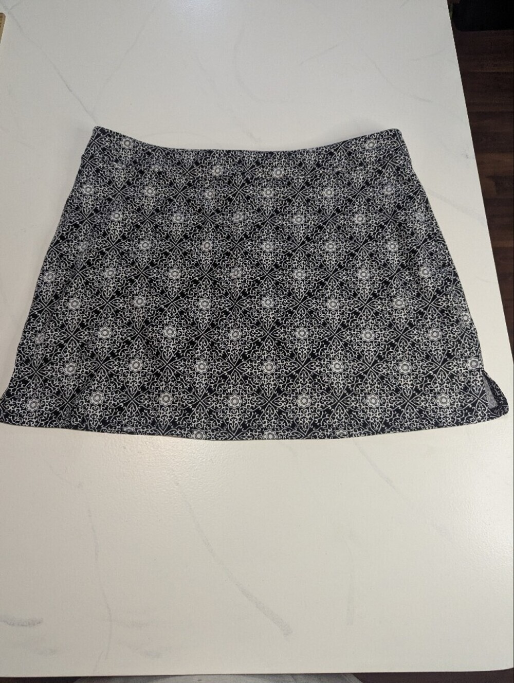 Tranquility‎ By Colorado womens size XXL Athletic Floral Skort Black White